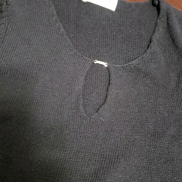 Holt Renfrew Ribbed Keyhole  Sweater - Picture 6 of 12